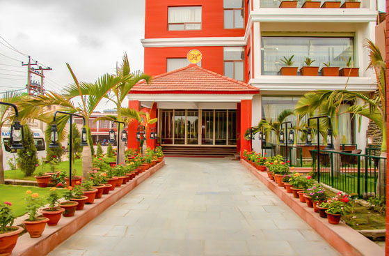 Ratna Hotel